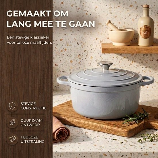 Casserole en fonte émaillée Royal Swiss Crème 9